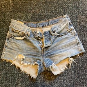 Levi Women’s Jean shorts size 27
